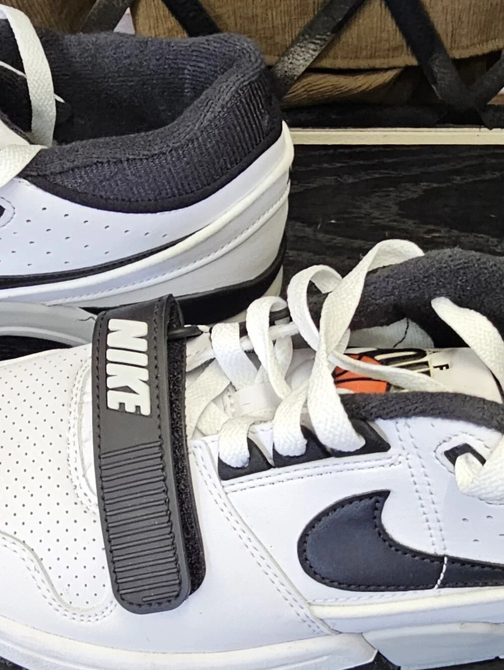 NWOB Nike Men’s White and Black Low-Top Sneakers with Orange Insole Accent